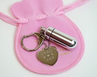 ペット遺骨カプセル　選べる巾着付